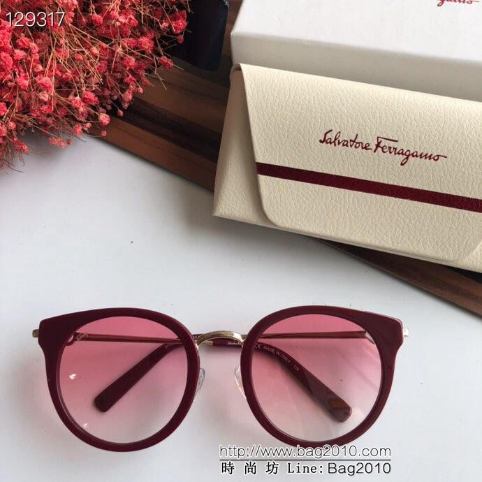 Ferragamo菲拉格慕 2019新款 百搭款 女款太陽鏡 SF899SK  lly1509